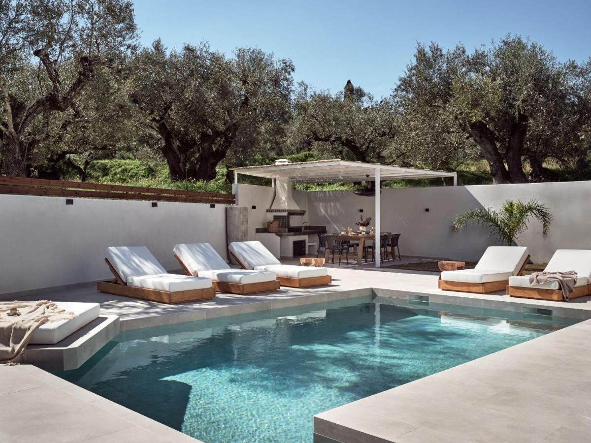 Estelle Villa, A Flamboyant Escape With Pool, By Thinkvilla Romírion Buitenkant foto